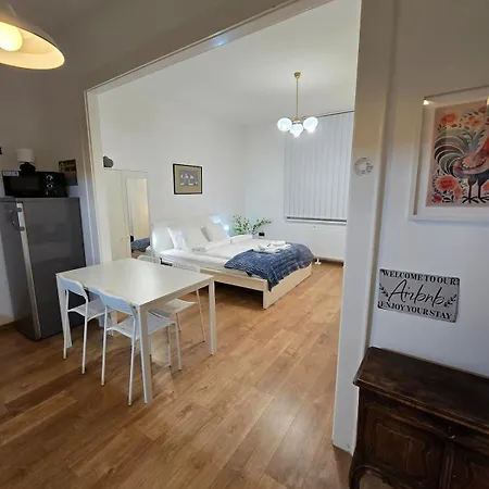 Margalit 15 - Cosy In Pannonia Street Lejlighed Budapest