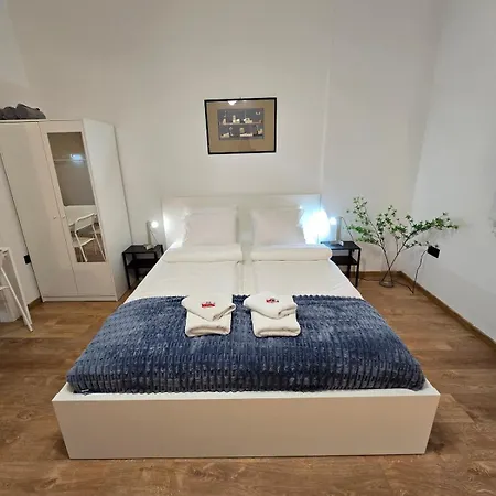 Margalit 15 - Cosy In Pannonia Street